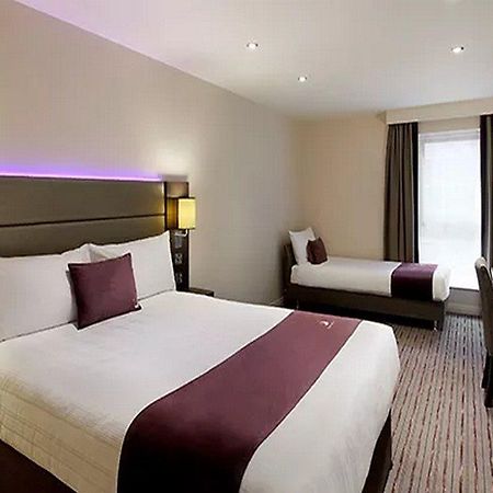 Premier Inn Manchester Cheadle Kültér fotó
