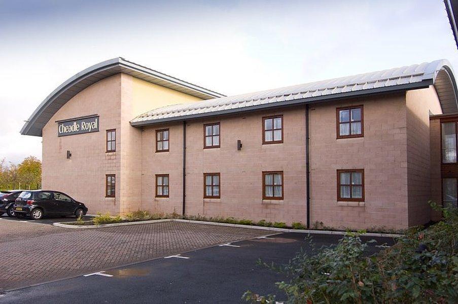 Premier Inn Manchester Cheadle Kültér fotó