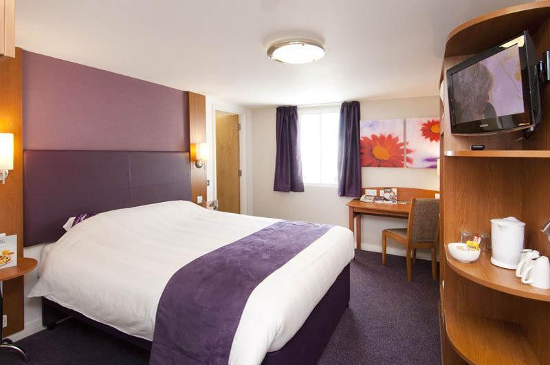 Premier Inn Manchester Cheadle Kültér fotó